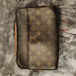 Louis Vuitton Clutch